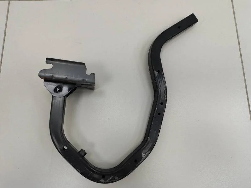 Петля крышки багажника Nissan Almera Classic (B10) 2006-2013