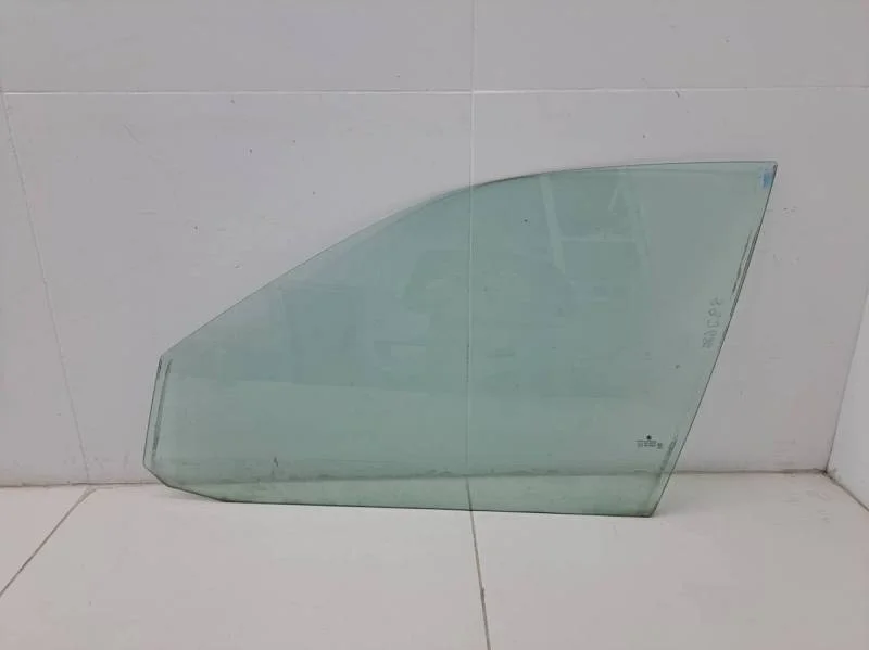 Стекло двери передней левой Skoda Octavia (A4 1U-) 2000-2011