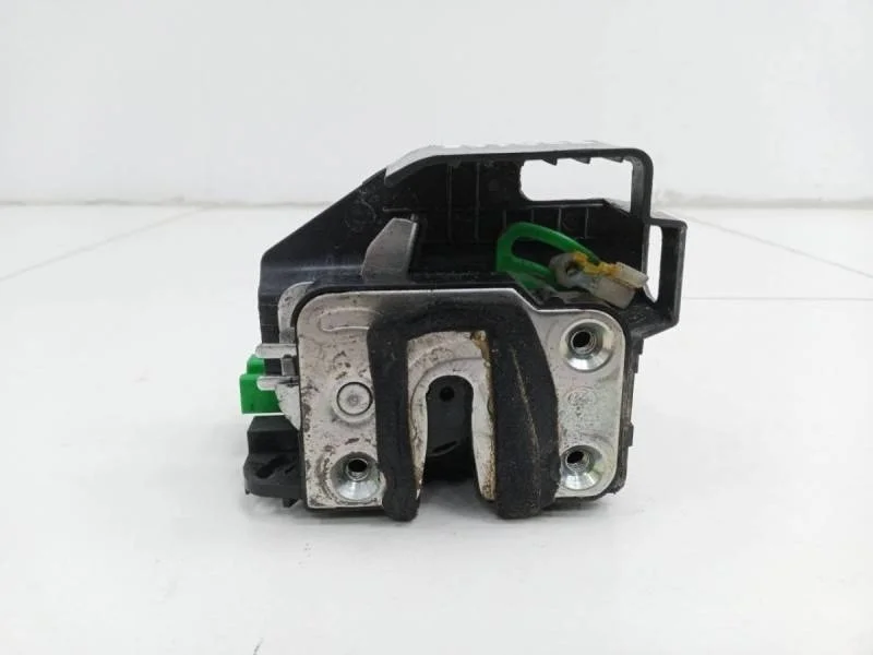 Замок двери передней левой Hyundai Solaris 2010-2017