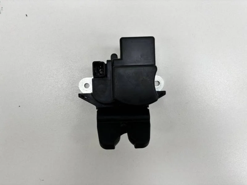 Замок багажника Hyundai Solaris 2010-2017