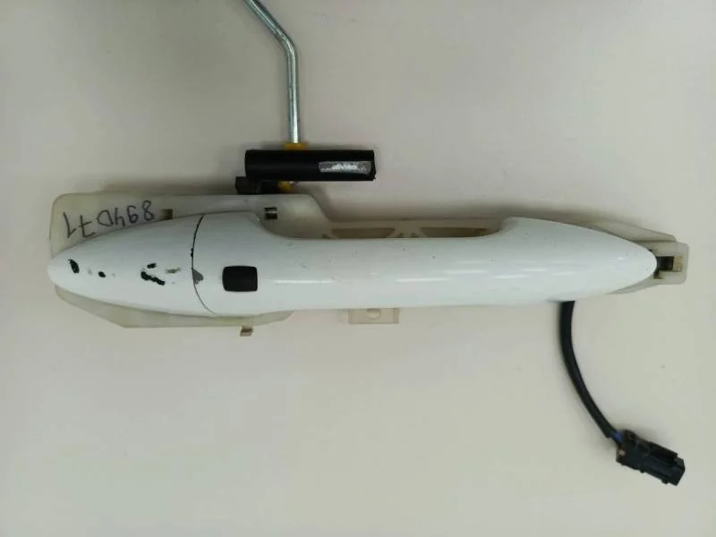 Ручка двери передней наружная правая Hyundai Solaris 2010-2017