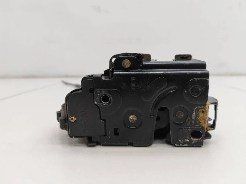 Замок двери передней правой Skoda Octavia (A4 1U-) 2000-2011