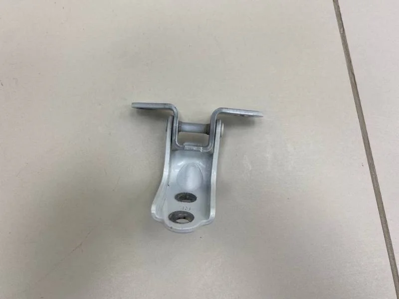 Петля двери задней правой нижняя Hyundai Solaris 2010-2017