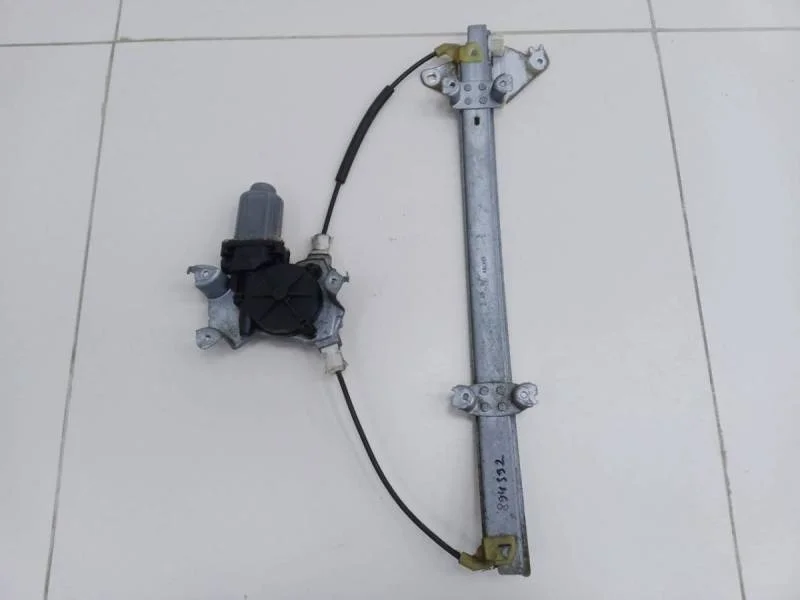 Стеклоподъемник электр. передний правый Nissan Almera (N16) 2000-2006