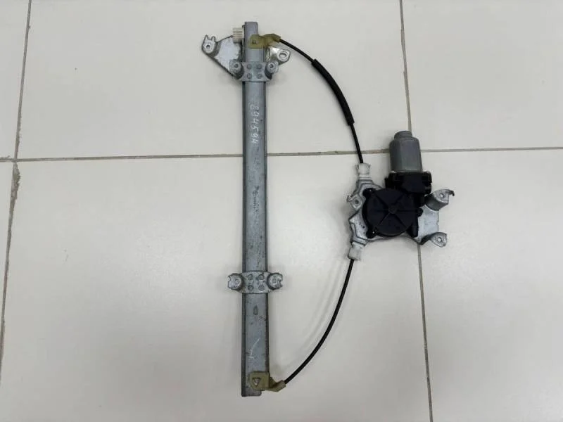 Стеклоподъемник электр. передний левый Nissan Almera (N16) 2000-2006