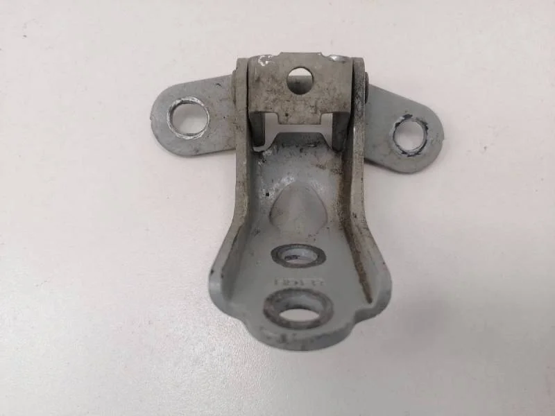 Петля двери задней левой нижняя Kia Ceed (ED) 2007-2012