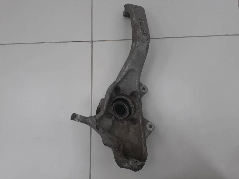 Кулак поворотный передний правый BMW X5 E70 2007-2013