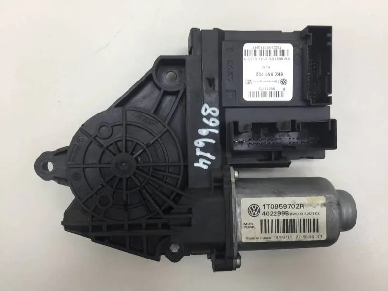 Моторчик стеклоподъемника Skoda Octavia (A5 1Z-) 2004-2013