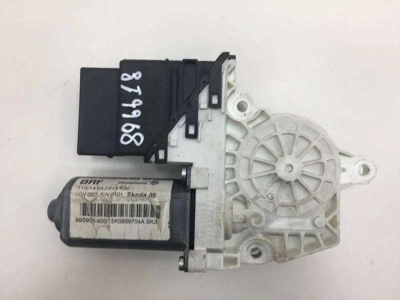 Моторчик стеклоподъемника Skoda Octavia (A5 1Z-) 2004-2013