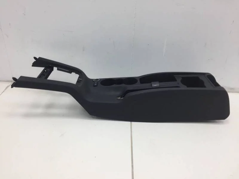 Консоль центральная Skoda Octavia (A5 1Z-) 2004-2013