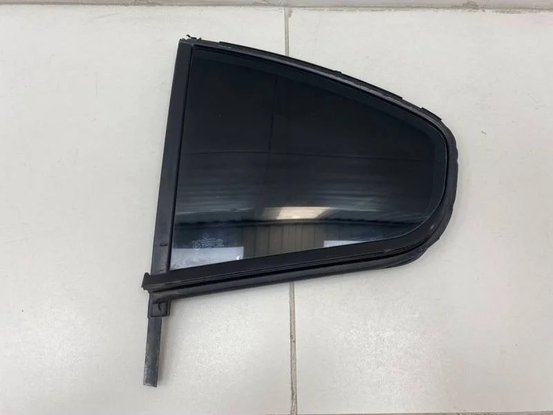 Стекло двери задней левой (форточка) Skoda Octavia (A5 1Z-) 2004-2013