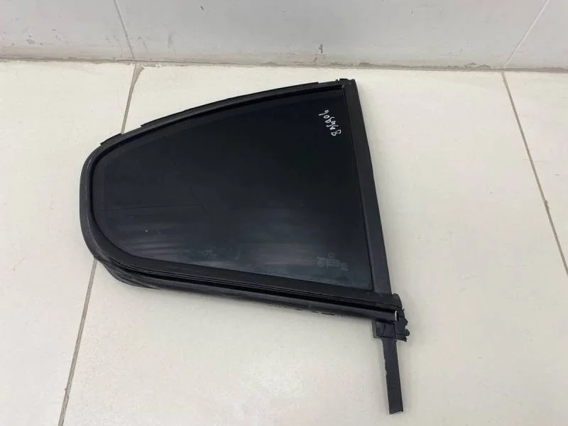 Стекло двери задней правой (форточка) Skoda Octavia (A5 1Z-) 2004-2013