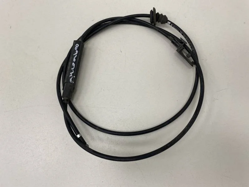 Трос открывания капота Skoda Octavia (A5 1Z-) 2004-2013