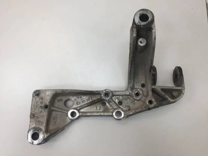 Кронштейн переднего рычага Skoda Octavia (A5 1Z-) 2004-2013
