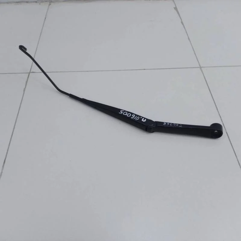 Поводок стеклоочистителя передний правый Chevrolet Cruze (J300) 2009-2016