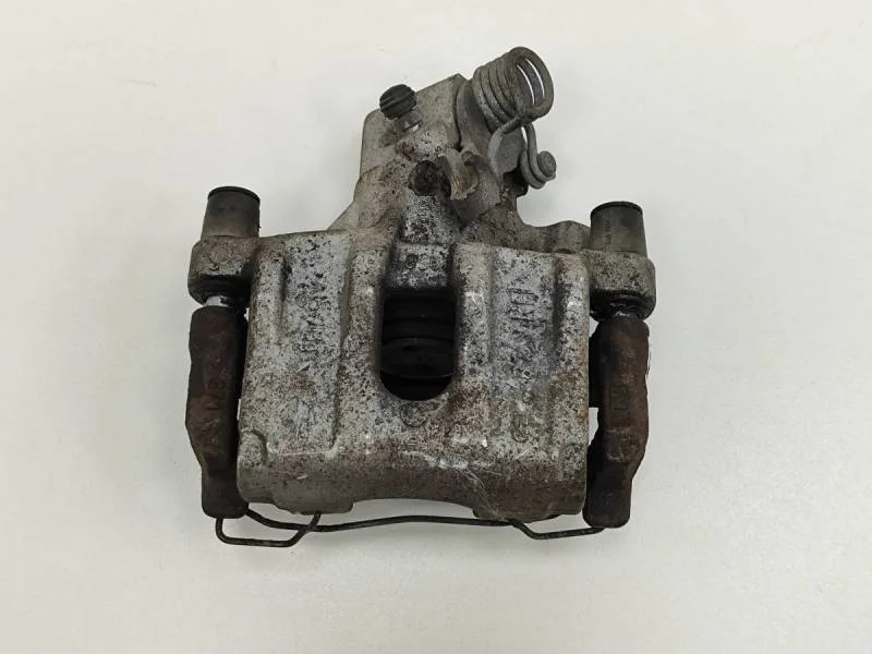 Суппорт задний правый Ford Focus 3 2011>