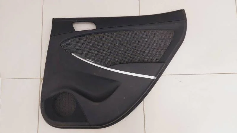 Обшивка двери задней правой Hyundai Solaris 2010-2017