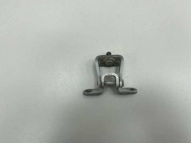 Петля двери багажника Skoda Octavia (A5 1Z-) 2004-2013