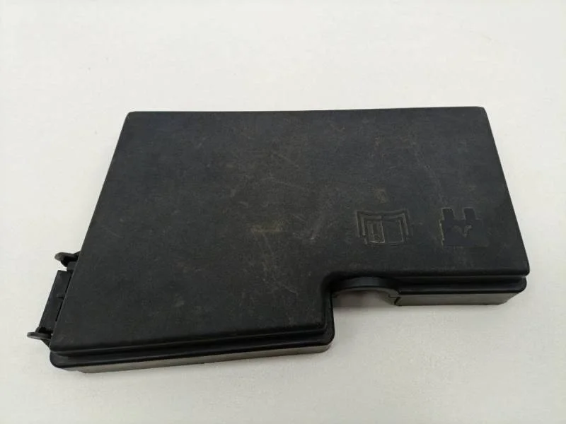 Крышка блока предохранителей Ford Focus 3 2011>