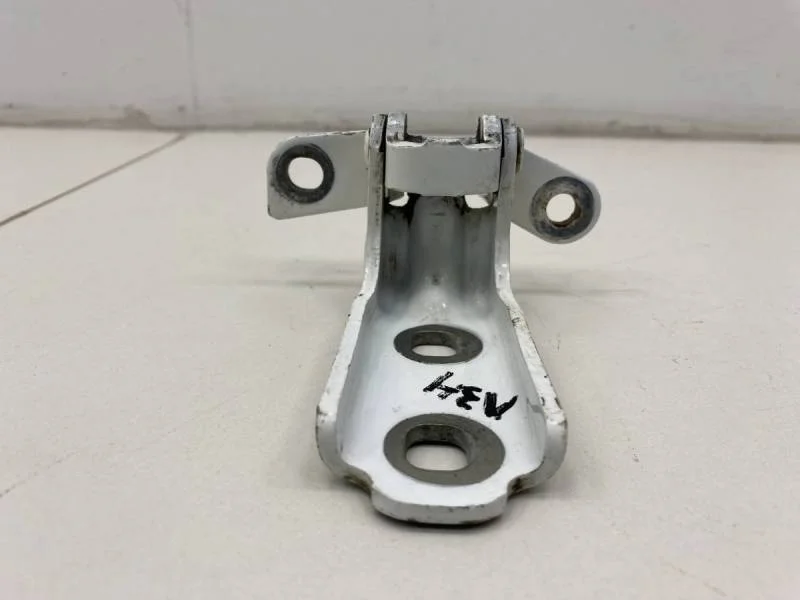 Петля двери задней левой нижняя Chevrolet Cruze (J300) 2009-2016