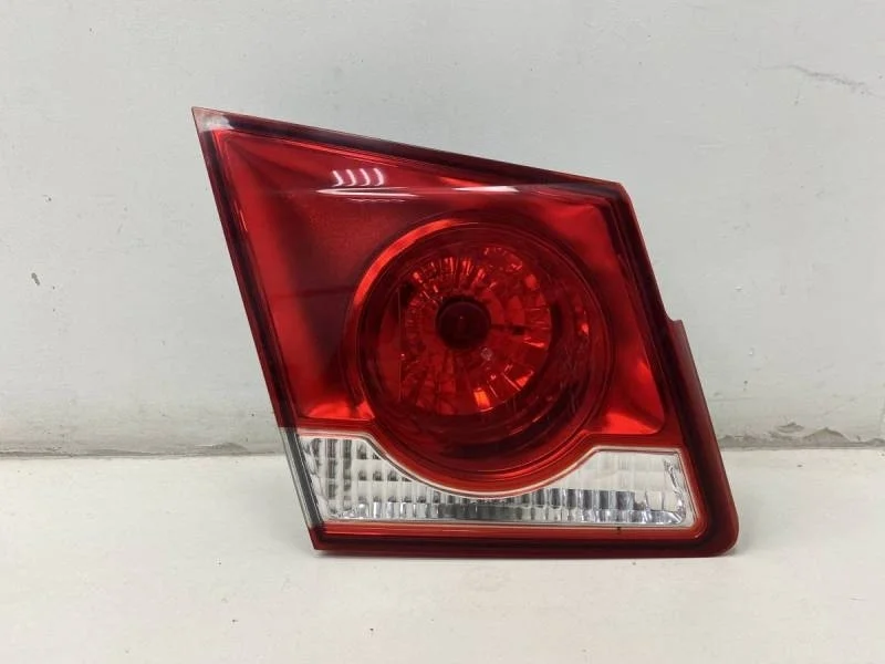 Фонарь задний внутренний левый Chevrolet Cruze (J300) 2009-2016