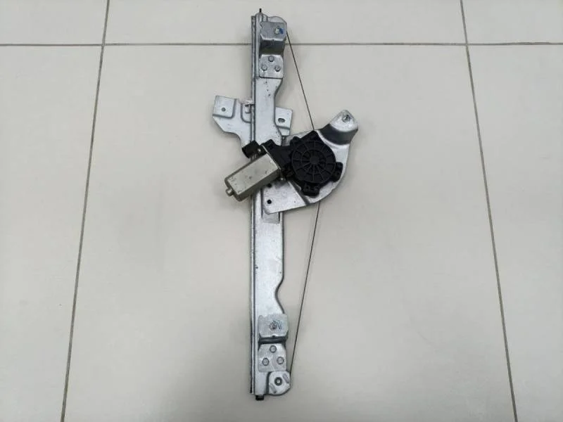 Стеклоподъемник электр. передний правый Renault Sandero 2009-2014