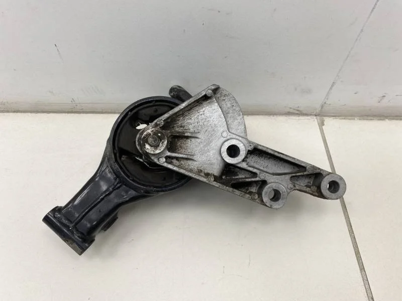 Кронштейн опоры КПП Chevrolet Cruze (J300) 2009-2016