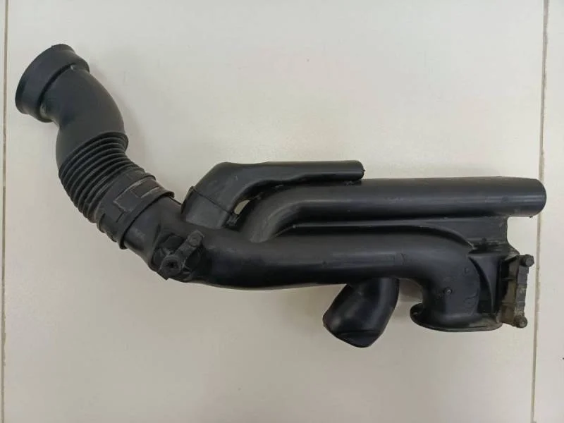 Резонатор воздушного фильтра Opel Astra H / Family 2004-2015