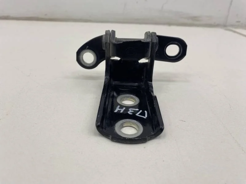 Петля двери задней правой нижняя Toyota Rav 4 (A40) 2013>