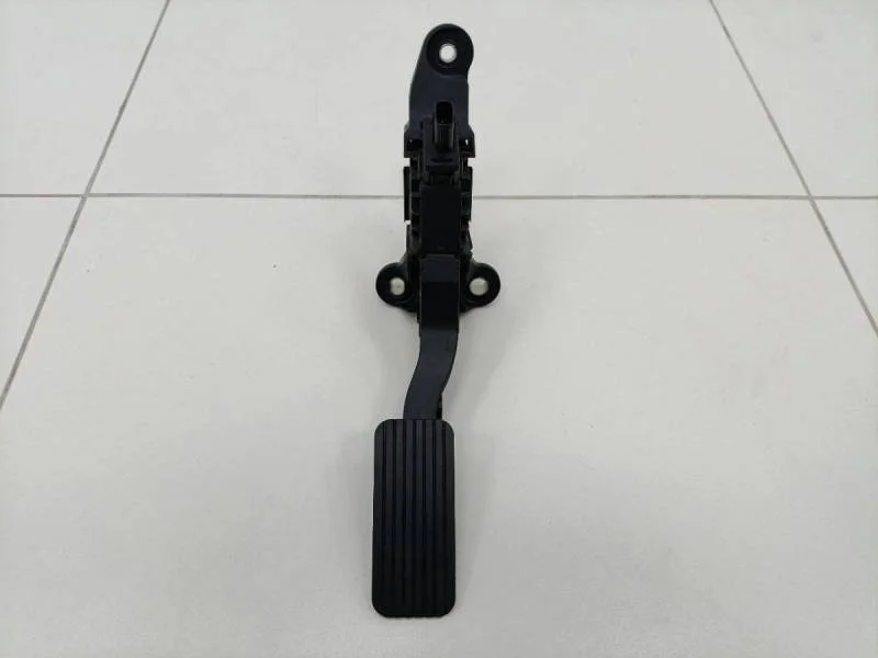 Педаль газа Hyundai Solaris 2020>