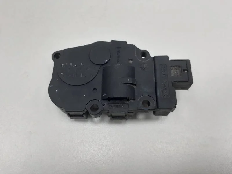 Моторчик заслонки печки Mercedes-Benz ML-Class (W164) 2005-2011