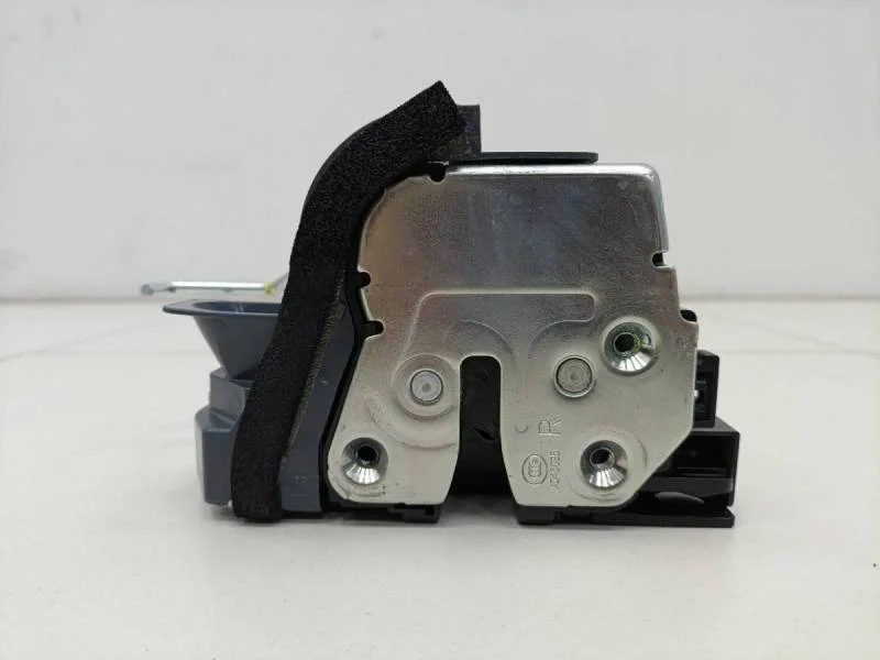 Замок двери передней правой Hyundai Solaris 2020>