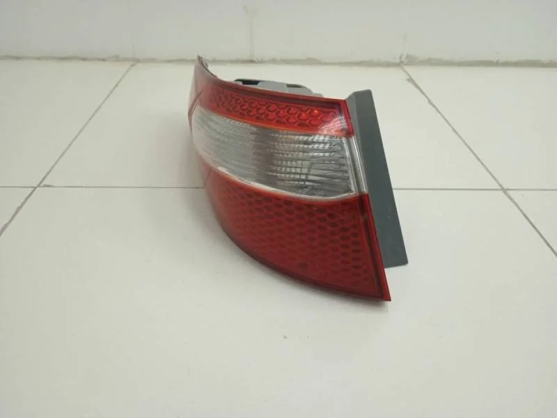 Фонарь задний наружный левый Kia Rio 3 (UB) 2011-2017