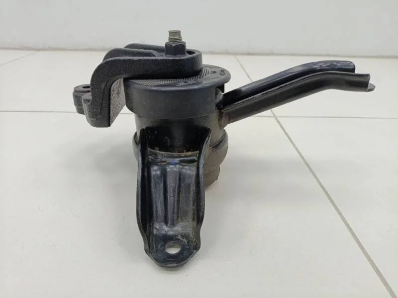 Опора двигателя правая Hyundai Solaris 2020>