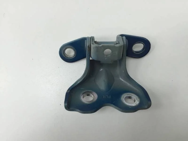 Петля двери передней правой нижняя Hyundai Solaris 2020>