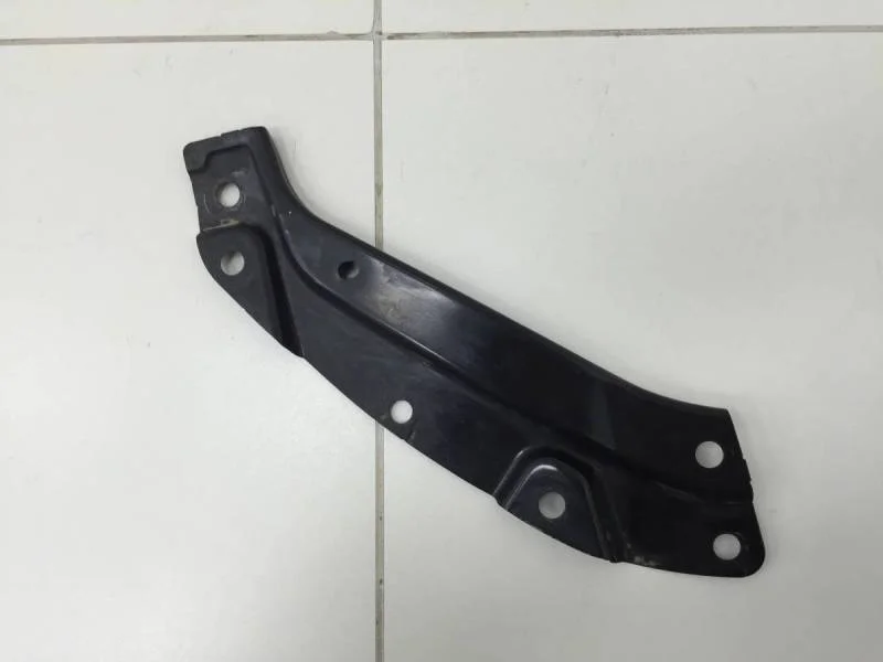 Кронштейн фар правый Volkswagen Polo (Sed RUS) 2011>