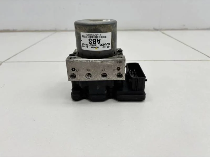Блок ABS (насос) Kia Rio 3 (UB) 2011-2017