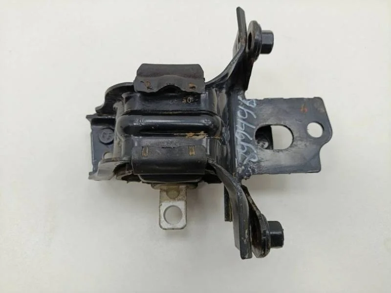 Опора КПП левая Volkswagen Polo (Sed RUS) 2011>