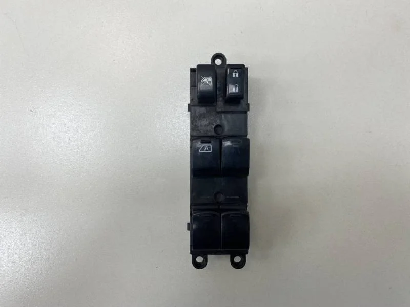 Блок управления стеклоподъемниками Nissan Tiida (C11) 2007-2014