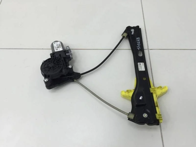 Стеклоподъемник электр. задний правый Volkswagen Polo (Sed RUS) 2011>