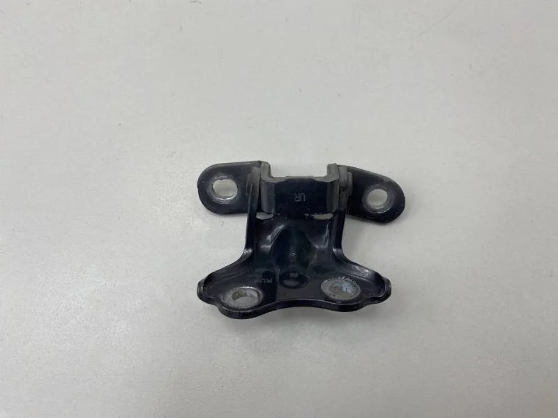 Петля двери задней правой верхняя Hyundai Solaris 2010-2017