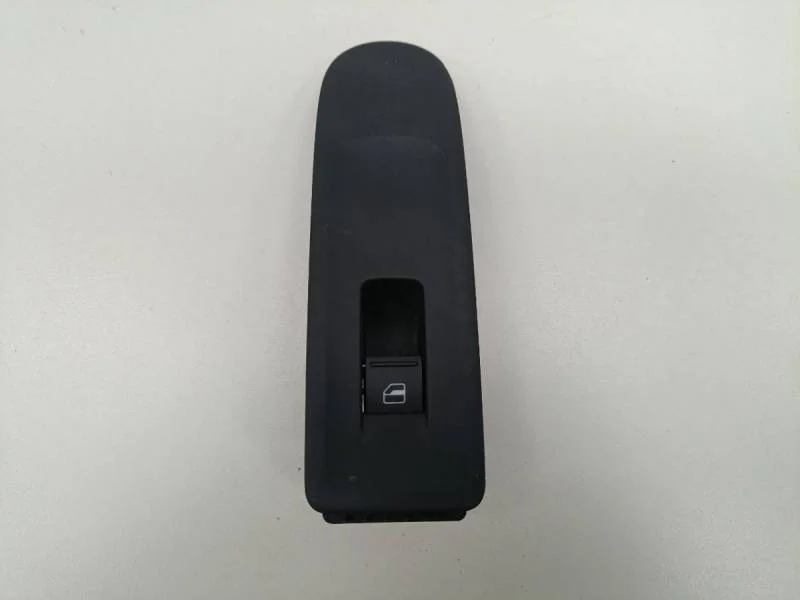 Кнопка стеклоподъемника Volkswagen Golf 6 (5K) 2009-2013