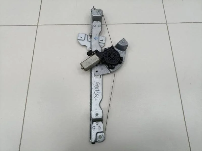 Стеклоподъемник электр. передний правый Renault Sandero 2009-2014