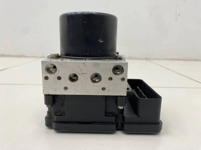 Блок ABS (насос) Ford Focus 3 2011>