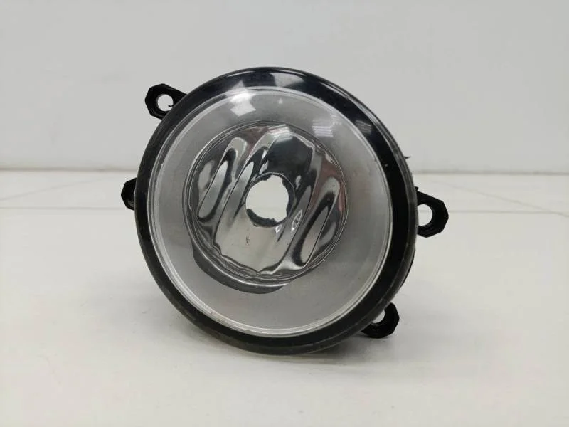 Фара противотуманная левая Toyota Corolla E150 2006-2013