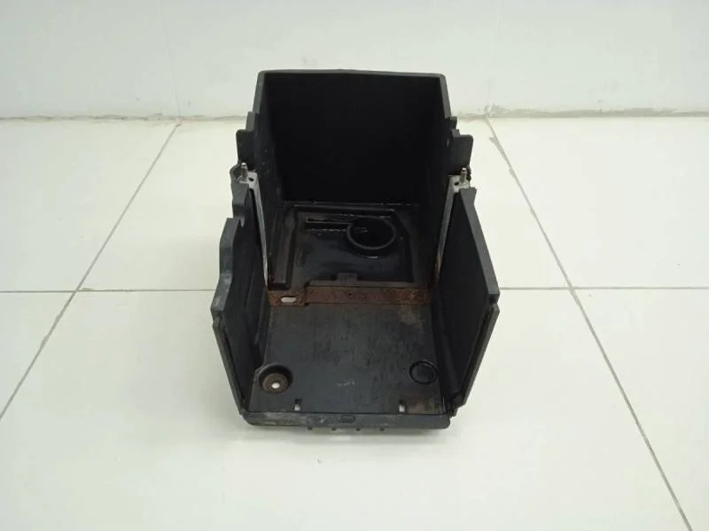 Крепление АКБ (корпус / подставка) Ford Focus 3 2011>