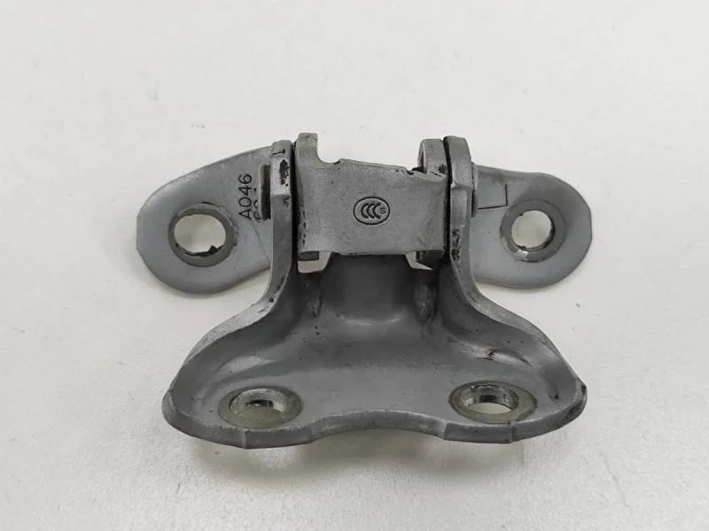 Петля двери передней левой нижняя Toyota Corolla E150 2006-2013