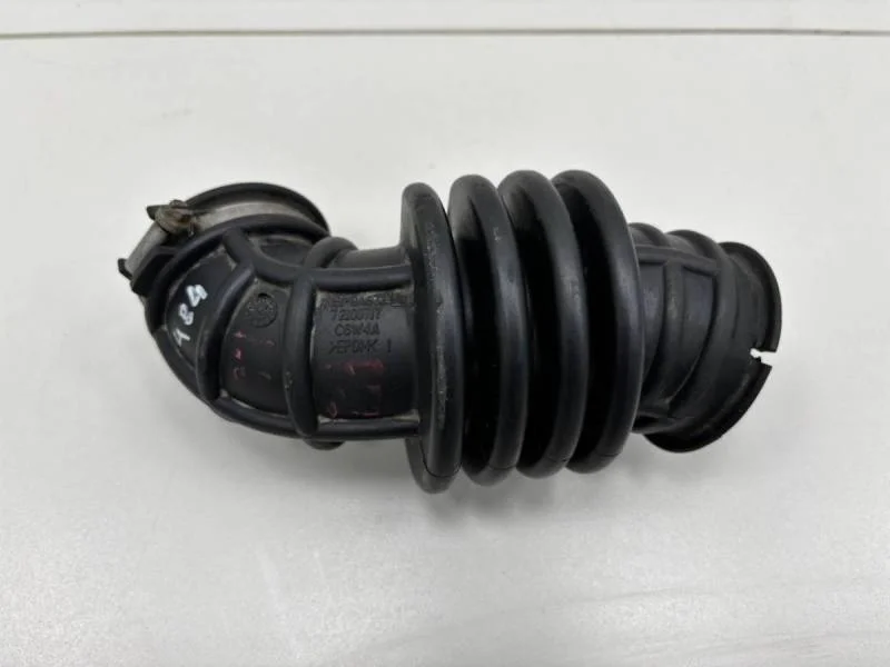 Патрубок воздушного фильтра Ford Focus 2 (DA) 2005-2008