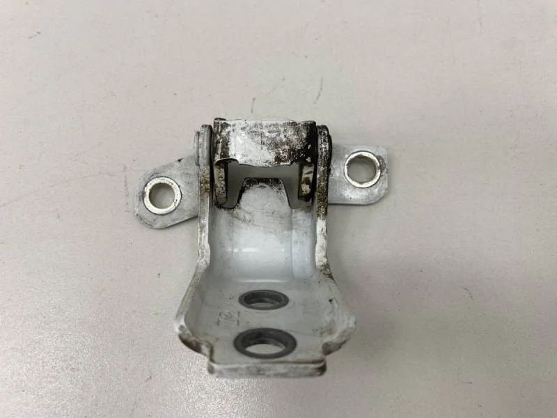 Петля двери задней правой нижняя Mazda Mazda 6 (GJ) 2013-2016