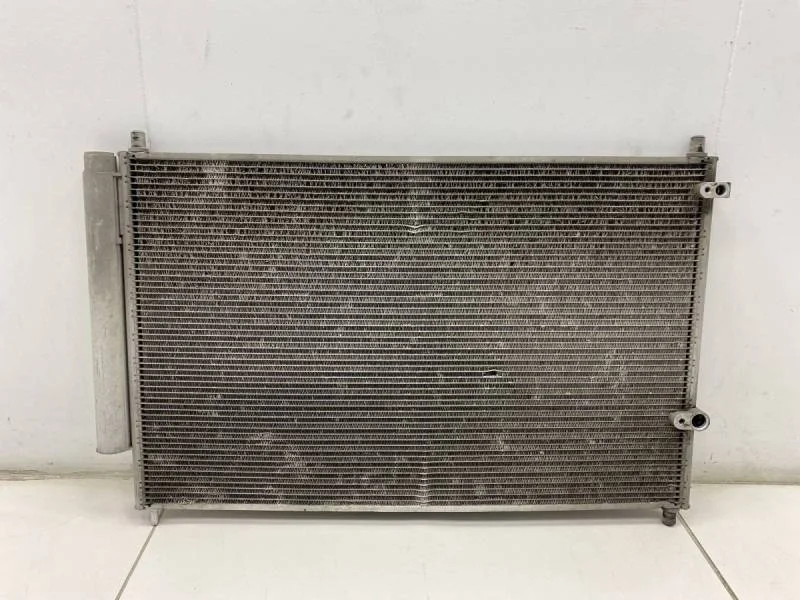 Радиатор кондиционера (конденсер) Toyota Corolla E180 2013>